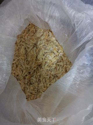 油菜炒虾皮儿的做法步骤：2