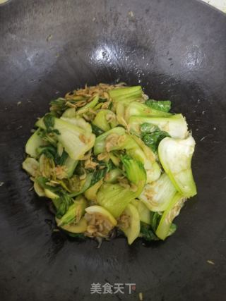 油菜炒虾皮儿的做法步骤：5