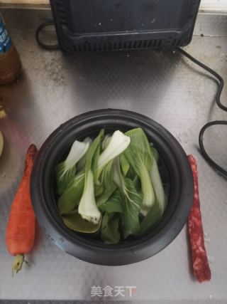 广式腊肠炒饭的做法步骤：1