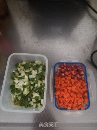 广式腊肠炒饭的做法步骤：3