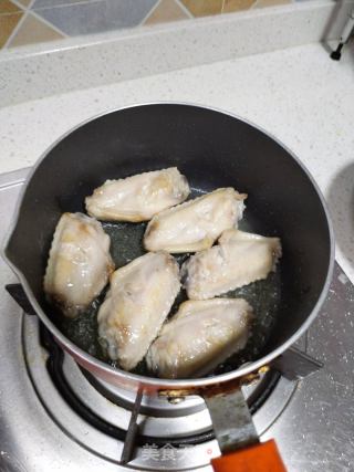 可乐烧鸡翅的做法步骤：4