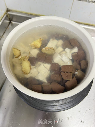 鸭血豆腐的做法步骤：3