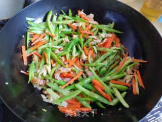 咸肉四季豆炒年糕的做法步骤：6
