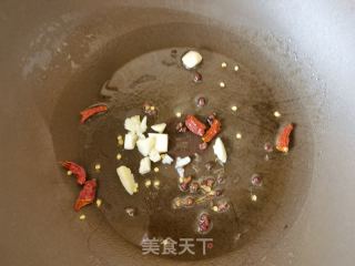 洋葱木耳炒驴肉的做法步骤：4