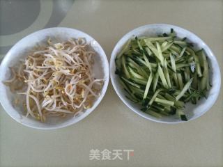 超简单炸酱面的做法步骤：2