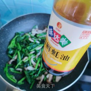 蟹味菇炒菠菜的做法步骤：8