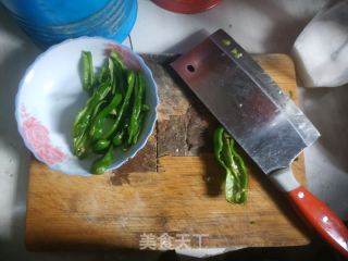 青椒肉丝的做法步骤：2
