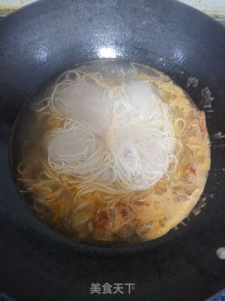西红柿鸡蛋面的做法步骤：7