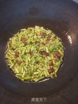 蒜苔炒腊肉的做法步骤：5