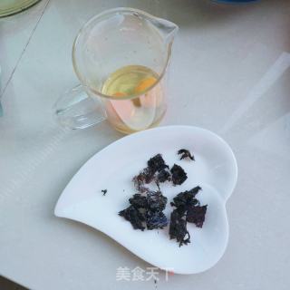 紫菜玉子卷的做法步骤：1