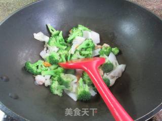 大白菜圆蛤炒西兰花的做法步骤：5