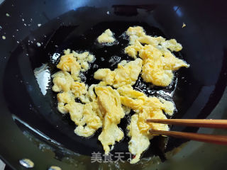 蛋炒饭的做法步骤：3