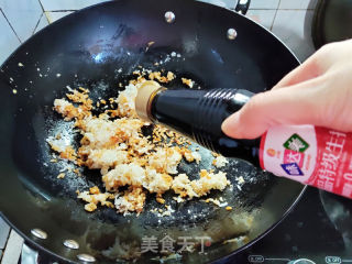 蛋炒饭的做法步骤：5