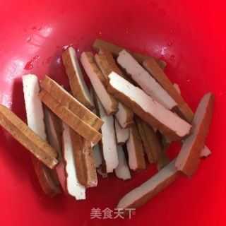 五花肉炒香干杏鲍菇的做法步骤：2
