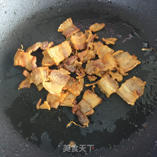 五花肉炒香干杏鲍菇的做法步骤：3