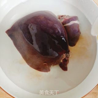 滑嫩猪肝汤的做法步骤：1