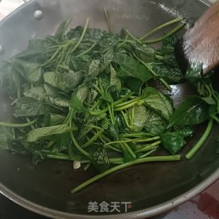 猪油炒红薯藤的做法步骤：5