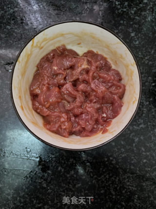 春笋炒牛肉的做法步骤：3