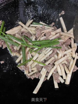 春笋炒牛肉的做法步骤：13