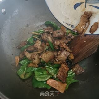 青椒炒回锅肉的做法步骤：8