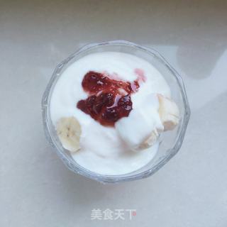 蓝莓酱酸奶的做法步骤：3