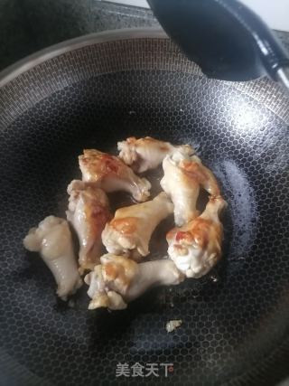红烧鸡翅根的做法步骤：5