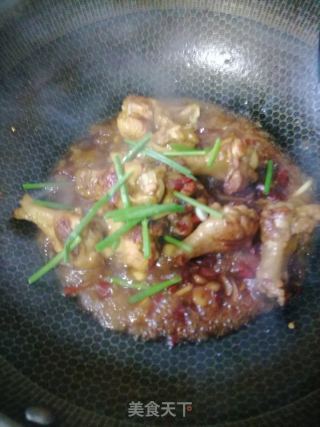 红烧鸡翅根的做法步骤：7