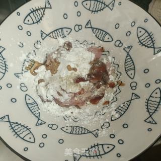 香菇炒肉的做法步骤：4