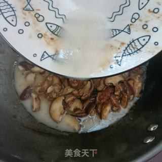香菇炒肉的做法步骤：11