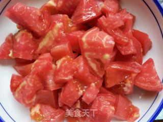 西红柿鸡蛋捞凉饸烙的做法步骤：1