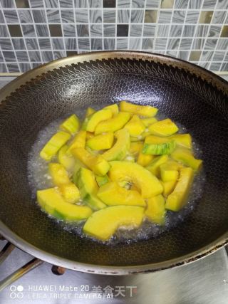 蒜蓉烧香芋南瓜的做法步骤：4