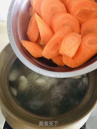 大芸豆胡萝卜苹果龙骨汤的做法步骤：7