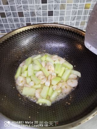青瓜虾仁的做法步骤：4