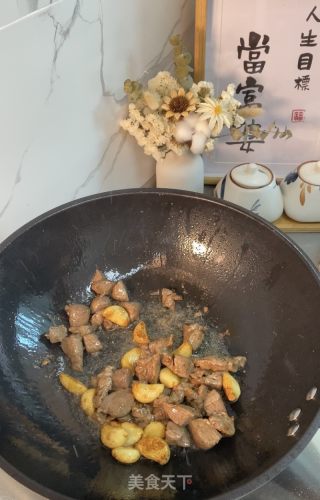 蒜子黑椒牛肉粒的做法步骤：5
