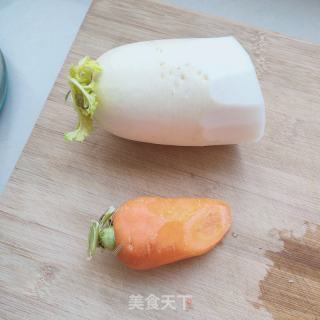 猪肉萝卜馅蛋饺的做法步骤：2