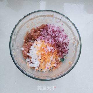 猪肉萝卜馅蛋饺的做法步骤：4