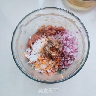 猪肉萝卜馅蛋饺的做法步骤：5