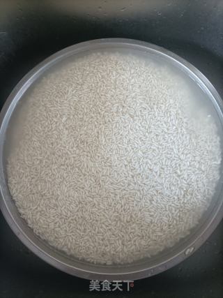 五花肉糯米粽的做法步骤：1