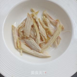 鸡胸肉拌西兰花的做法步骤：2