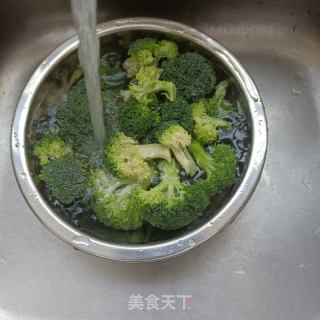 鸡胸肉拌西兰花的做法步骤：3