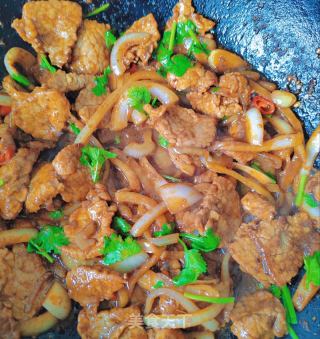 孜然牛肉的做法步骤：7