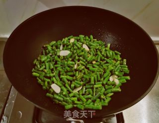 番茄鸡蛋炒豇豆的做法步骤：5