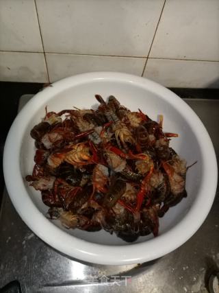香辣小龙虾的做法步骤：1