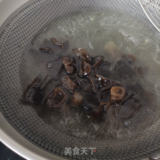 肉末木耳炒西兰花的做法步骤：4