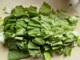 小白菜洋葱拌鸡蛋的做法步骤：1