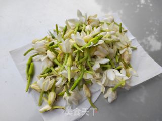 栀子花炒蛋的做法步骤：1