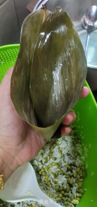绿豆肉粽的做法步骤：3