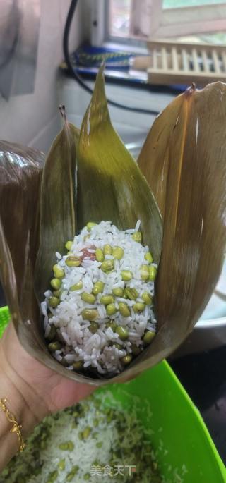 绿豆肉粽的做法步骤：7