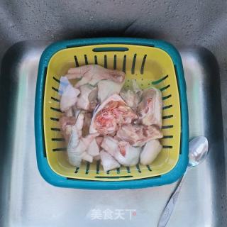玉米鸡汤的做法步骤：1