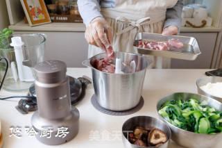 香菇油菜肉包子的做法步骤：4
